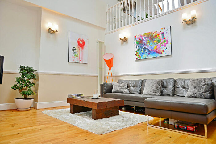 2 Bedroom Flat To Rent In Overhill Road, East Dulwich, SE22