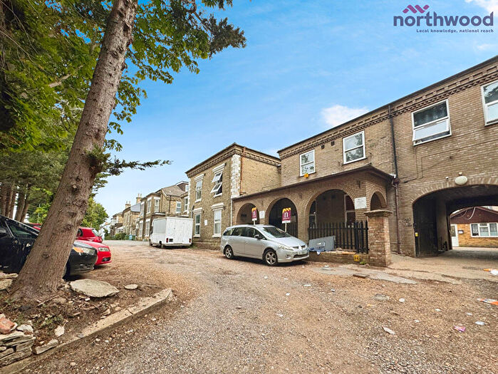 1 Bedroom Flat To Rent In Portswood Park, SO17