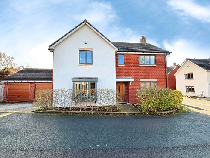 4 Bedroom Detached House For Sale In The Gables, Cheltenham, Gloucestershire, GL52