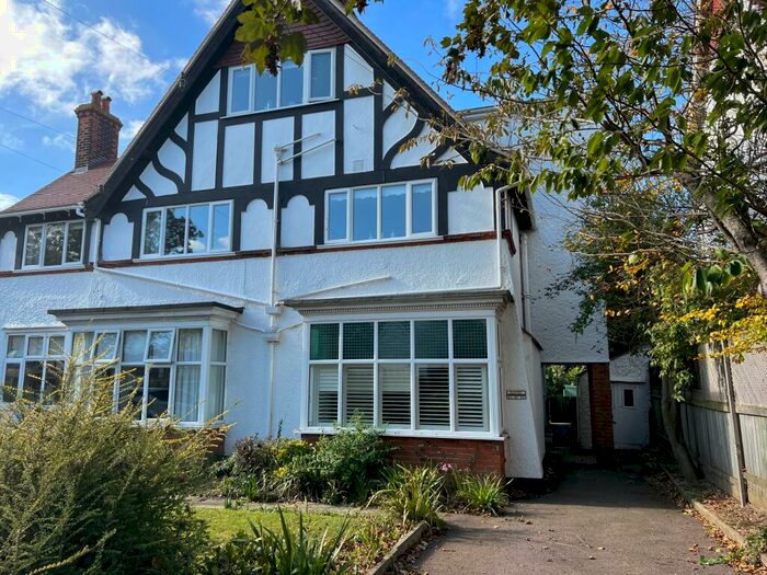 2 Bedroom Flat To Rent In Eastry, Third Avenue, Frinton-on-Sea, CO13