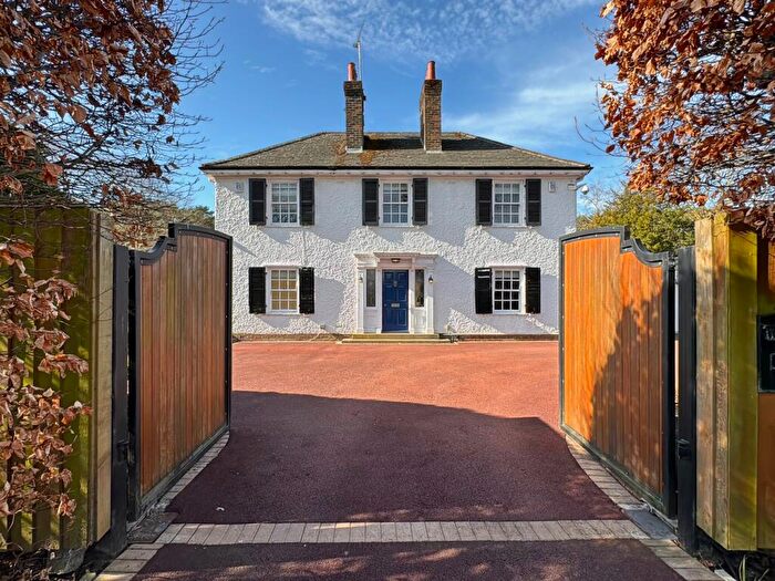 6 Bedroom Detached House For Sale In Larkhill Lane, Formby, Liverpool, L37