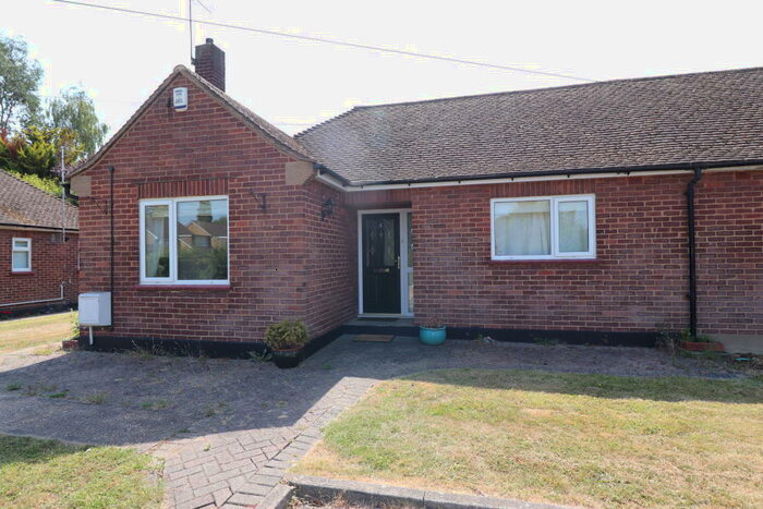 2 Bedroom Bungalow To Rent In Ingrave Village, CM13
