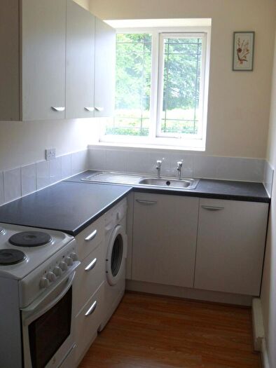 1 Bedroom Flat To Rent In Flat Weoley Court, Gibbins Rd, West Midlands, B29