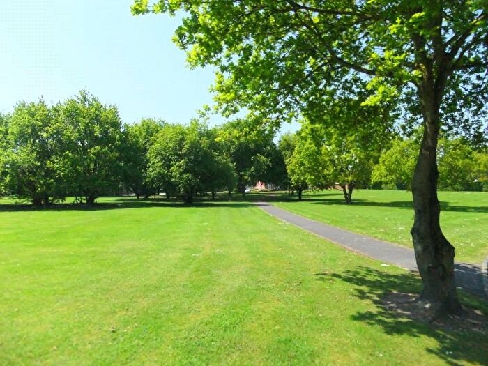 1 Bedroom Flat To Rent In Calcott Park, Yateley, GU46