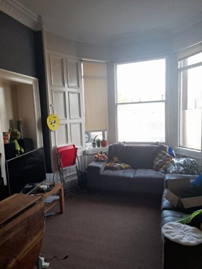 3 Bedroom Flat To Rent In Dalkeith Road, Edinburgh, EH16