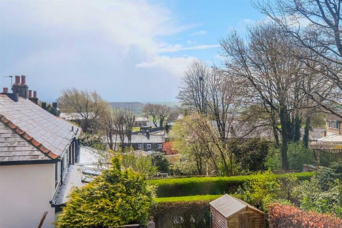2 Bedroom Terraced House For Sale In Holme Road, Halifax, HX2