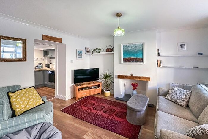 1 Bedroom Terraced House For Sale In Coventry Road, Flushing, Falmouth, TR11