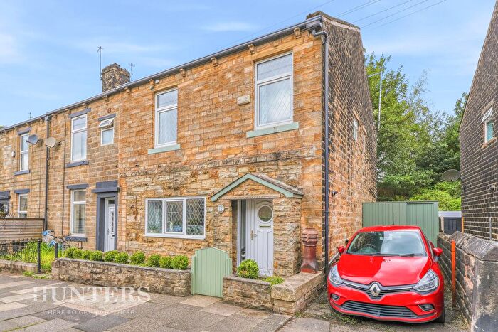 3 Bedroom End Of Terrace House For Sale In Halifax Road, Littleborough, OL15