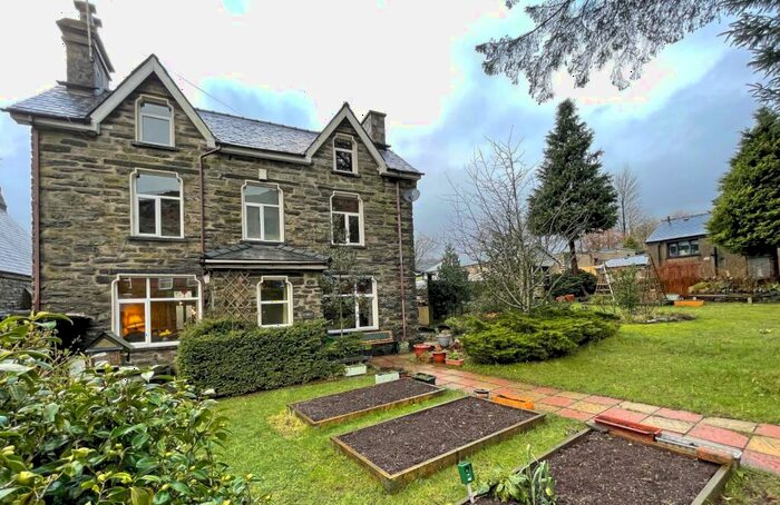 4 Bedroom Detached House For Sale In Manod Road, Blaenau Ffestiniog, Gwynedd, LL41