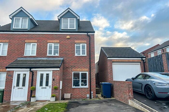 3 Bedroom Semi Detached House For Sale In Woodham Drive, Sunderland, SR2