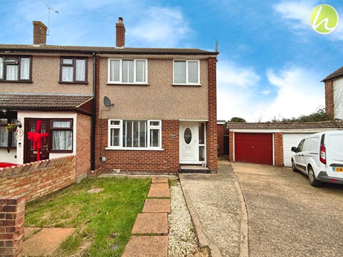 3 Bedroom End Of Terrace House For Sale In Burrs Way, Corringham, SS17