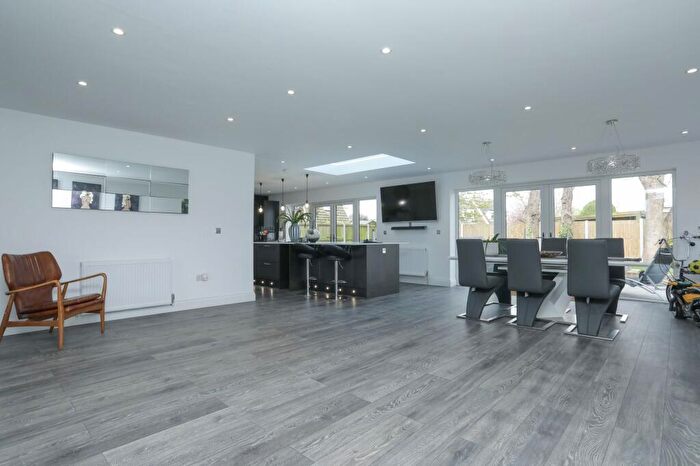 4 Bedroom Detached House For Sale In The Paddocks, Broadstairs, CT10