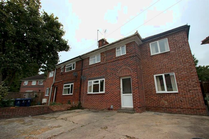 9 Bedroom House To Rent In Parsons Place, OX4