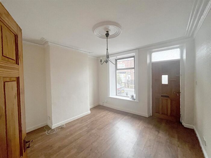 2 Bedroom End Of Terrace House To Rent In Park View Road, Hillsborough, S6