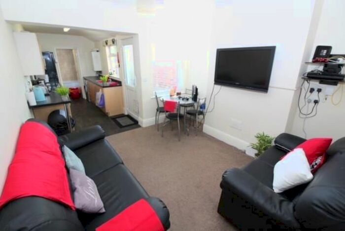 4 Bedroom Property To Rent In Henry Street, Lincoln, LN5