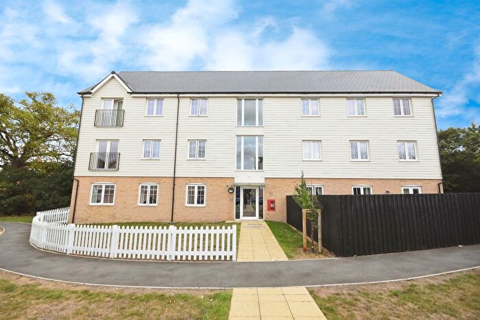 2 Bedroom Flat For Sale In Legg Close, Braintree, CM7