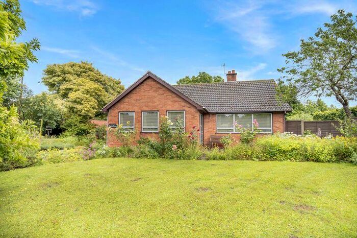 3 Bedroom Bungalow For Sale In Top Street, East Drayton, Retford, DN22