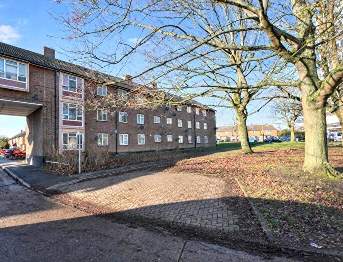 1 Bedroom Apartment For Sale In Quarry Spring, Harlow, Essex, CM20
