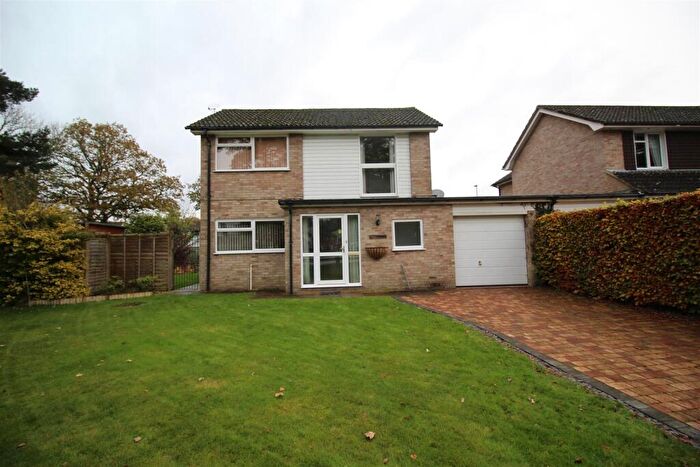 3 Bedroom Detached House For Sale In Willow Corner, Tadley, RG26