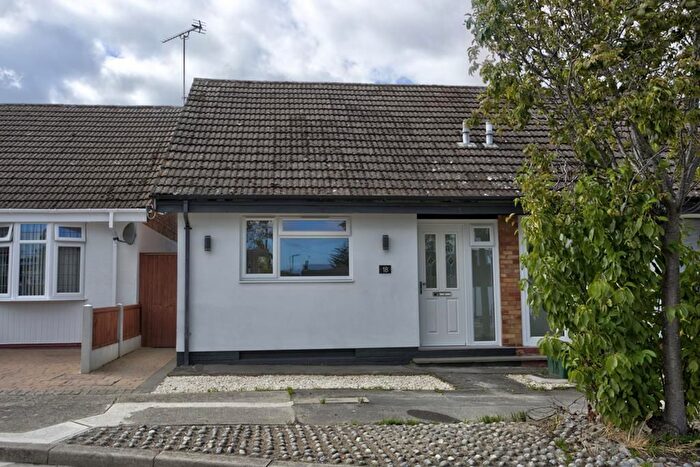 1 Bedroom Semi-Detached Bungalow For Sale In Gleneagles, Benfleet, SS7