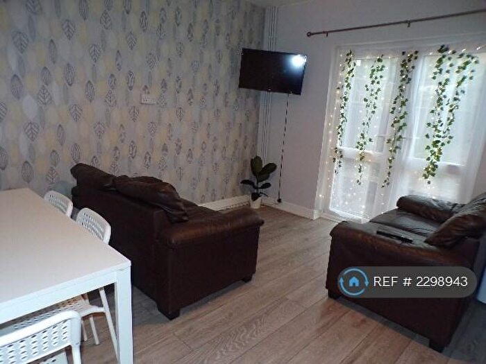 4 Bedroom Terraced House To Rent In Kingsland Avenue, Coventry, CV5