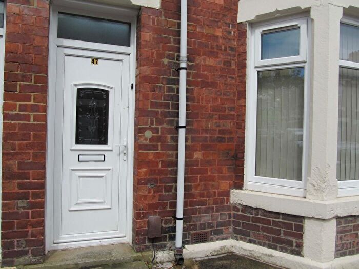 2 Bedroom Flat To Rent In Balmoral Terrace, Heaton, Newcastle Upon Tyne, NE6