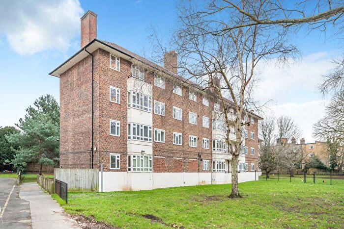 4 Bedroom Property For Sale In Rodenhurst Road, London, SW4