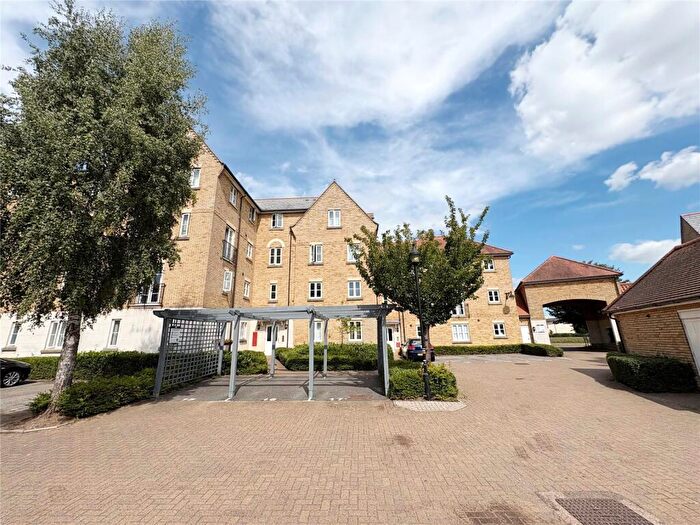 2 Bedroom Apartment For Sale In Alnesbourn Crescent, Ipswich, Suffolk, IP3