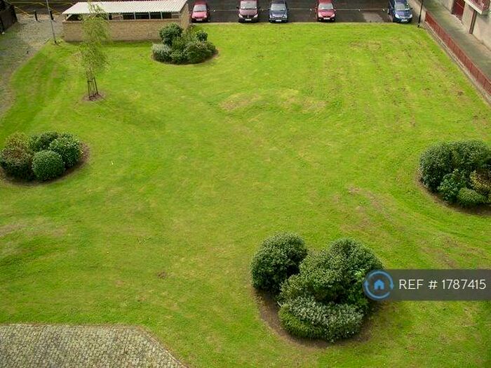 3 Bedroom Flat To Rent In St. Aubins Court, London, N1