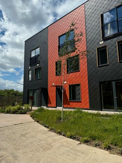 4 Bedroom Town House To Rent In Central Place, Leeds, West Yorkshire, LS10