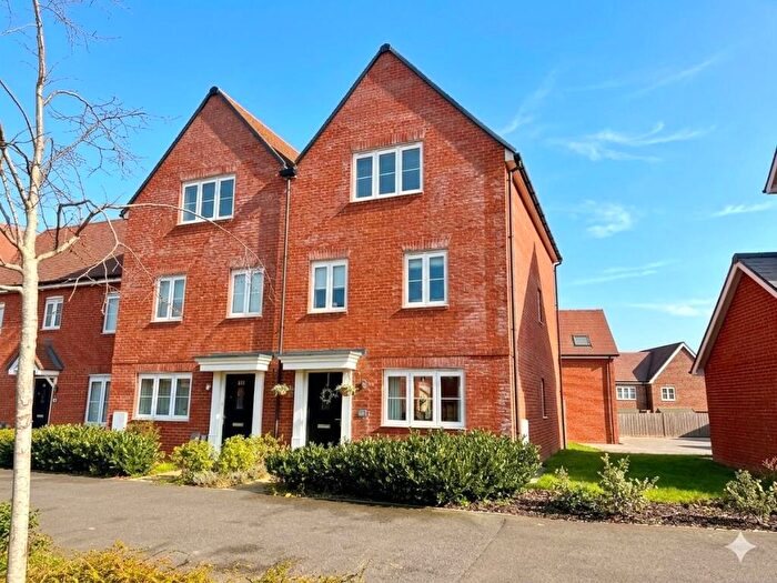 3 Bedroom Town House For Sale In Whiteley Way, Curbridge, SO30