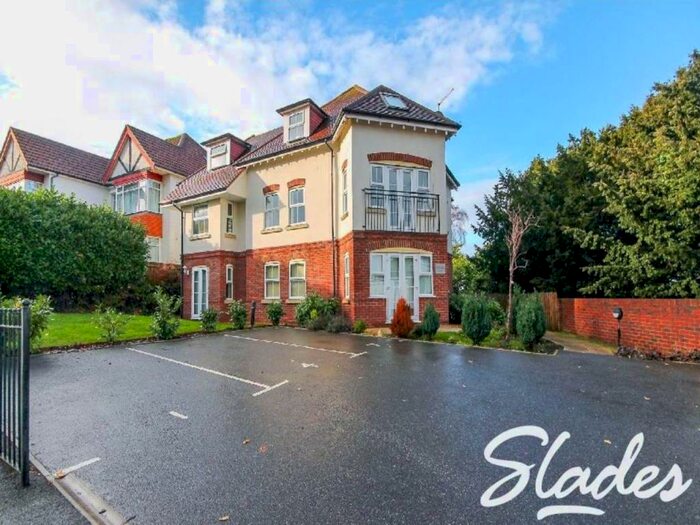 2 Bedroom Apartment To Rent In Foxholes Road, Southbourne, Bournemouth, BH6