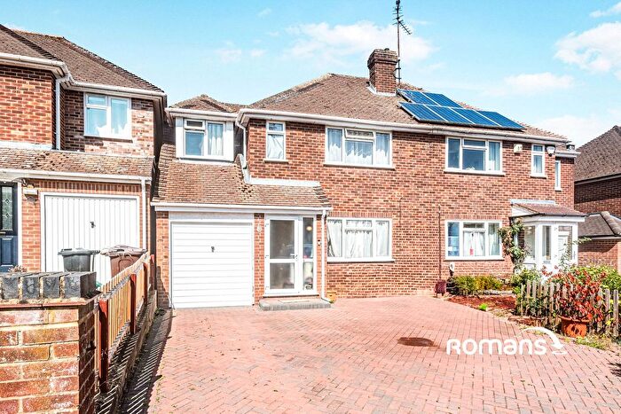 4 Bedroom Semi Detached House For Sale In Hartsbourne Road, Earley, Reading, RG6