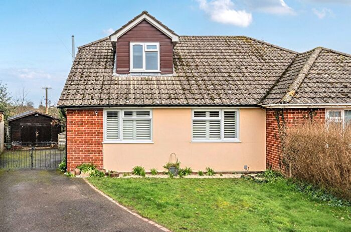 4 Bedroom Semi Detached House For Sale In Moot Gardens, Downton, Salisbury, Wiltshire, SP5