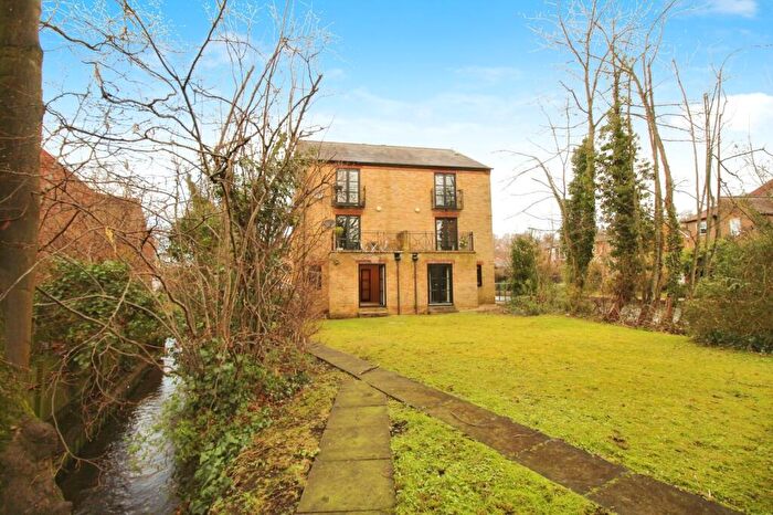 2 Bedroom Apartment To Rent In Ravens Wharf, Berkhamsted., HP4
