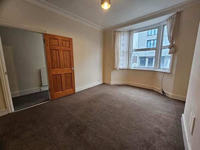 3 Bedroom Maisonette To Rent In Caledonian Road, BN2
