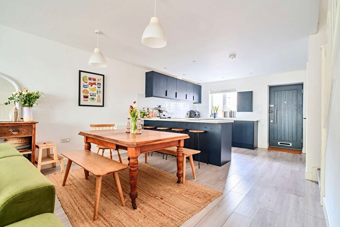 3 Bedroom Terraced House For Sale In Franklyn Lane, Bristol, BS2