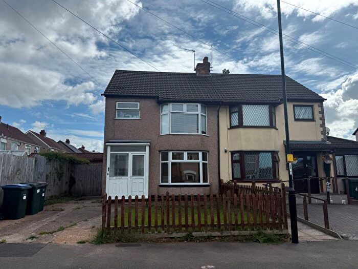 3 Bedroom Semi-Detached House To Rent In Pine Tree Avenue, Tile Hill, Coventry, CV4