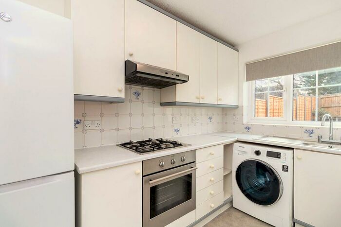 2 Bedroom House To Rent In Horsham Close, Haverhill, CB9