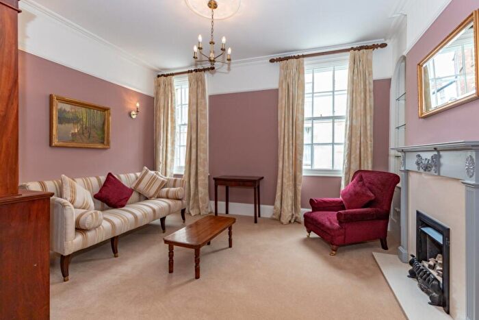 3 Bedroom Town House To Rent In St John Street, Oxford, OX1