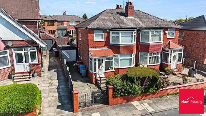 3 Bedroom Semi-Detached House For Sale In Kingsway, Swinton, M27