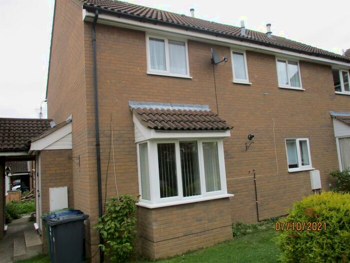 2 Bedroom Property To Rent In Waveney Road, St Ives, PE27