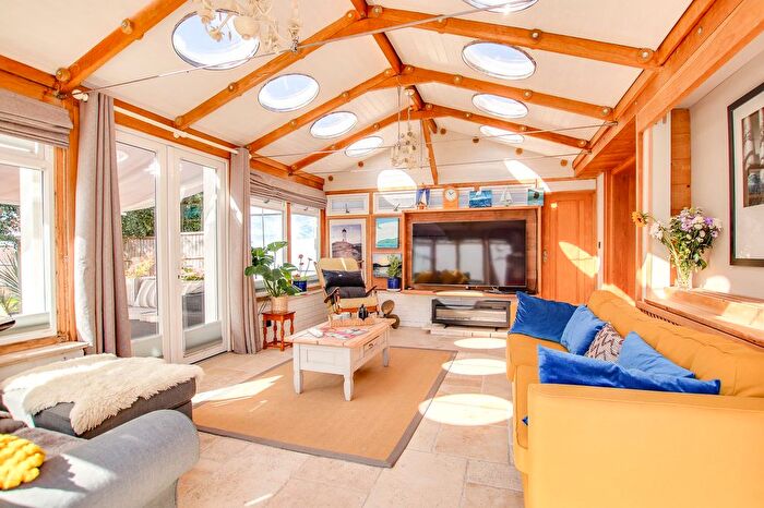 4 Bedroom Chalet For Sale In Wavendon Avenue, Barton On Sea, New Milton, BH25