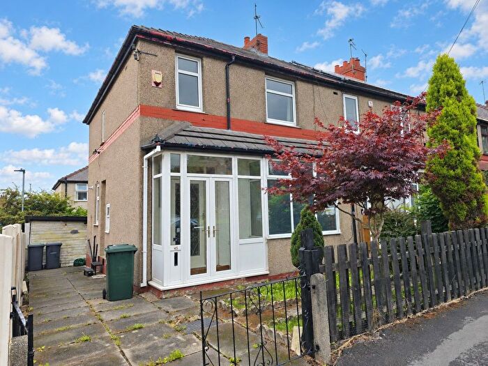3 Bedroom Semi-Detached House For Sale In Speeton Avenue, Bradford, BD7