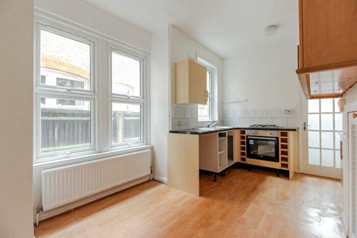 3 Bedroom Terraced House To Rent In Lymington Avenue, Noel Park, N22