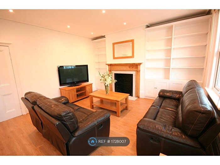 4 Bedroom Flat To Rent In Dawes Road, London, SW6