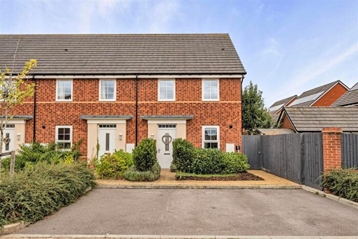 2 Bedroom House For Sale In Renoldson Drive, Bursledon, Southampton, SO31