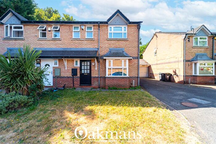 3 Bedroom Semi Detached House For Sale In Anchor Close, Birmingham, Birmingham, B16