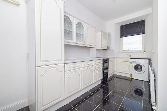 1 Bedroom Property To Rent In Queen Street, Broughty Ferry, Dundee, DD5
