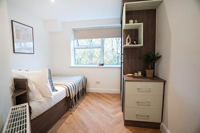 1 Bedroom Apartment To Rent In Apt, Portland Place #, LS6